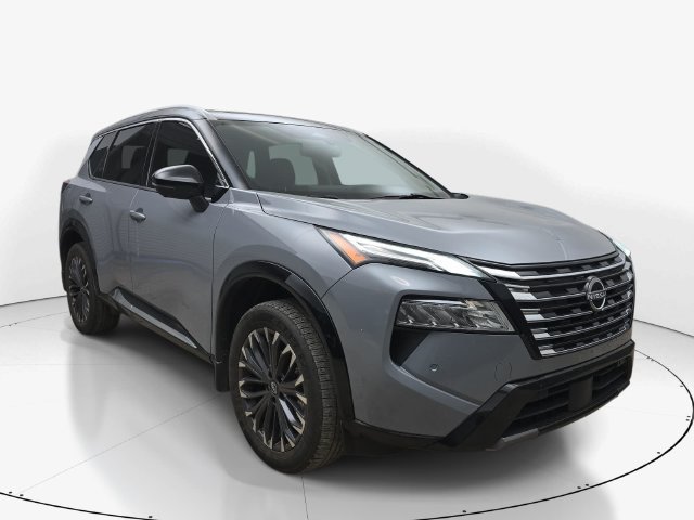 Used 2024 Nissan Rogue Platinum w/ Platinum Premium Package FWD image 3