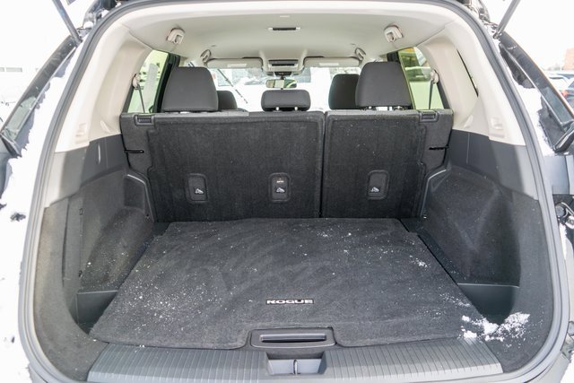 Used 2023 Nissan Rogue SV image 11