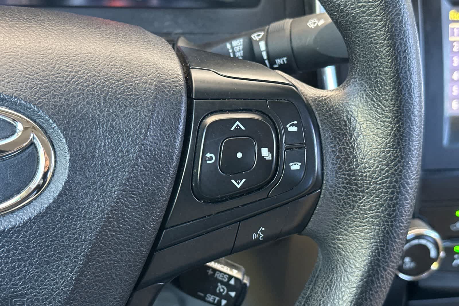 Used 2017 Toyota Camry LE FWD image 25