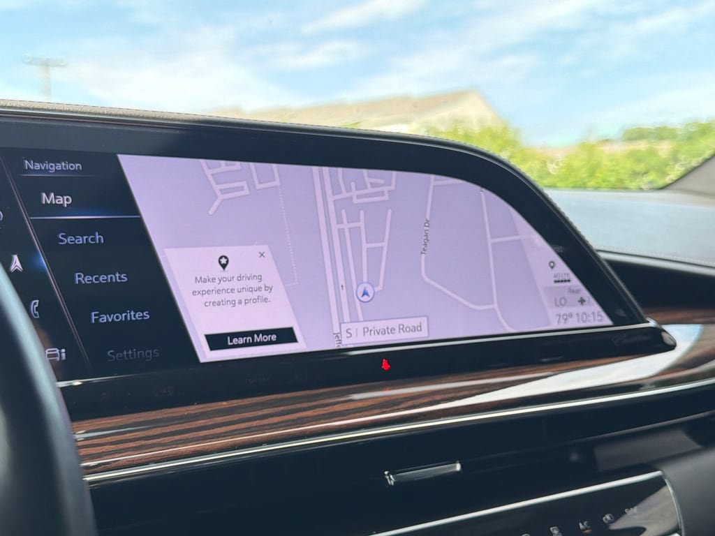 Certified 2023 Cadillac Escalade Premium Luxury AWD/4WD image 7