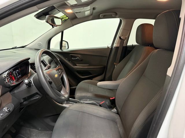 Used 2022 Chevrolet Trax LS w/ Tint and Cruise Package image 14