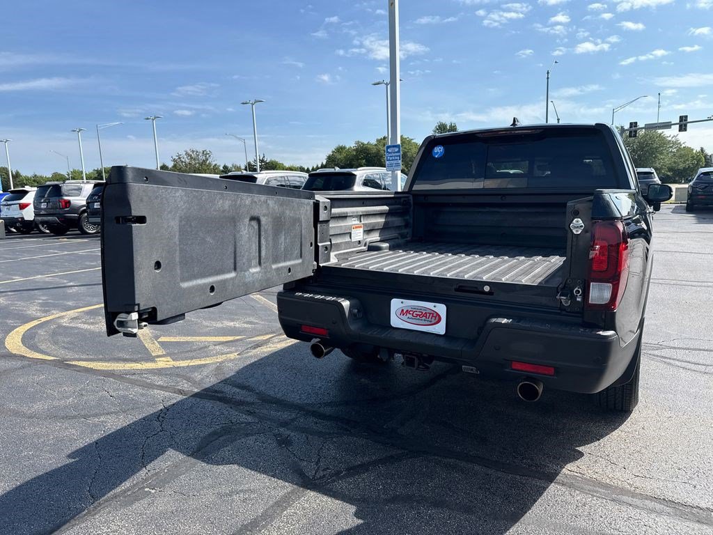 Certified 2023 Honda Ridgeline Black Edition image 9