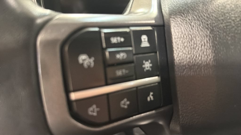 Used 2024 Ford F150 Lariat AWD/4WD image 17