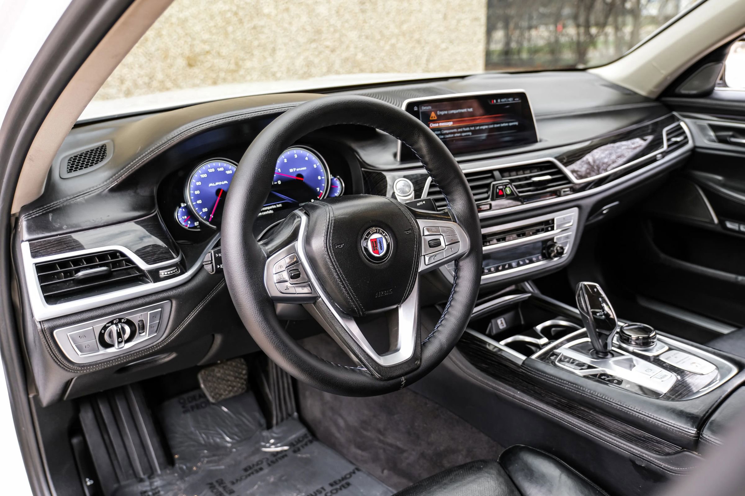 Used 2017 BMW ALPINA B7 xDrive image 3