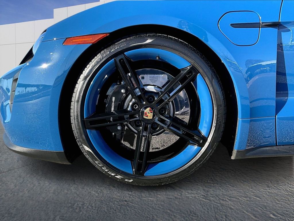 Certified 2024 Porsche Taycan GTS image 11