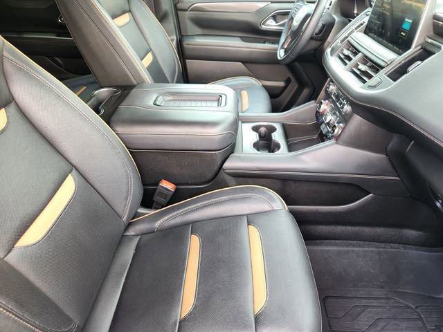 Used 2024 GMC Yukon XL AT4 w/ Technology Package AWD/4WD image 14
