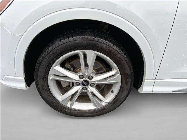 Used 2021 Audi Q3 2.0T Premium Plus w/ Premium Plus Package AWD/4WD image 9