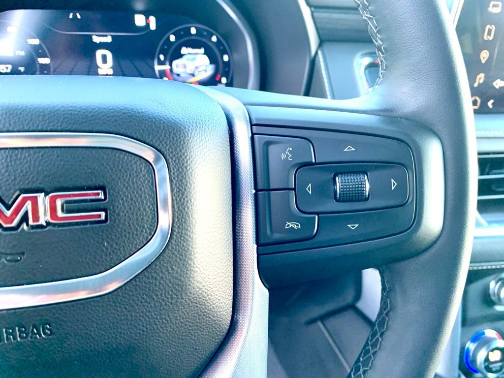 Used 2023 GMC Yukon SLT image 34