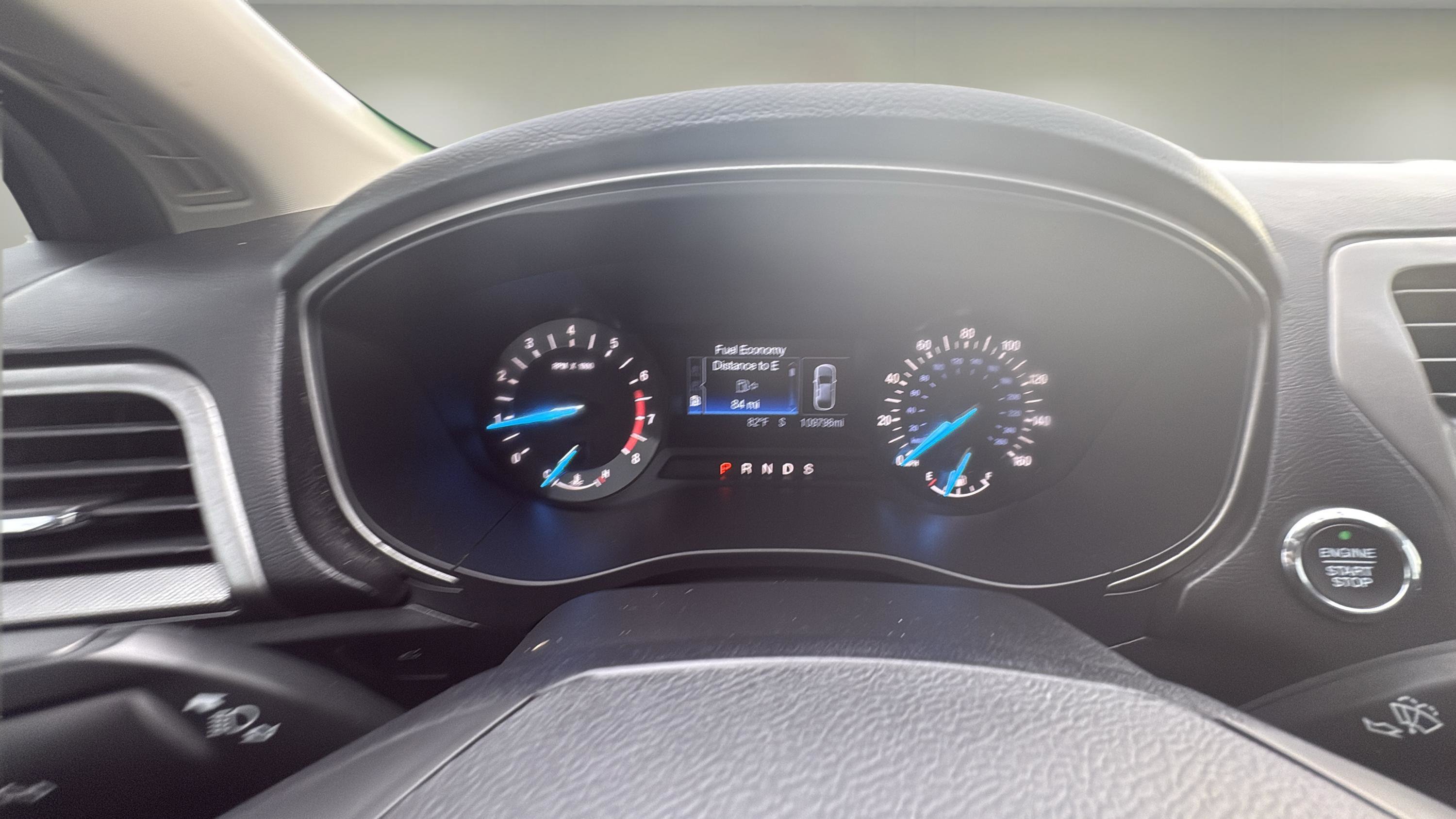 Used 2017 Ford Fusion SE FWD image 12