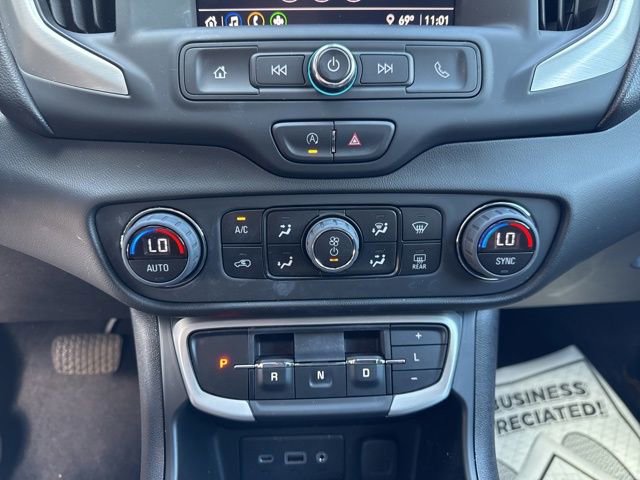 Used 2022 GMC Terrain SLE w/ Driver Convenience Package image 19