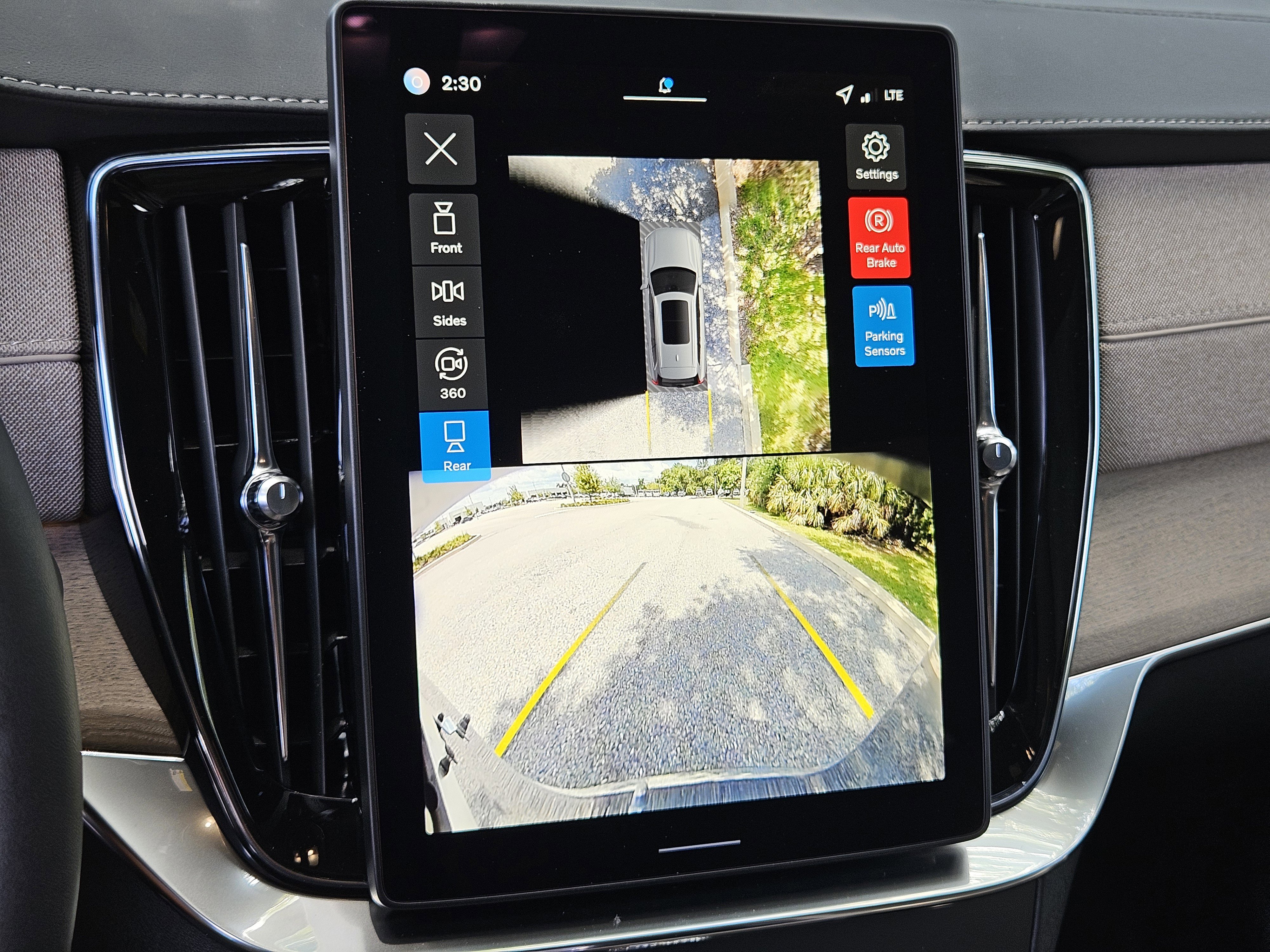 New 2026 Volvo XC90 B6 Plus image 28
