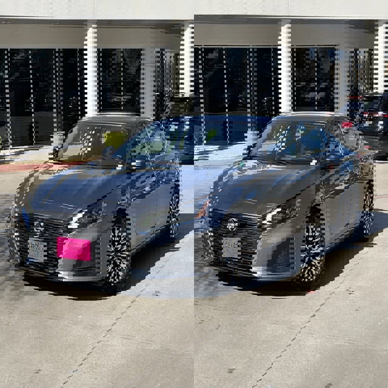 Used 2024 Nissan Altima 2.5 SV image 10