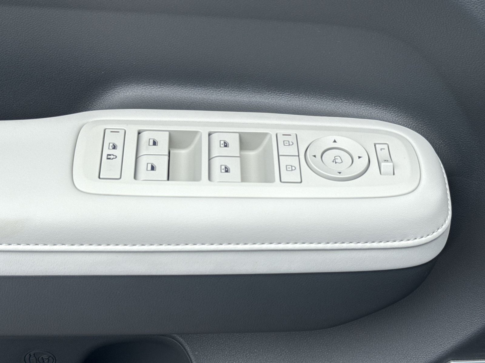New 2027 Hyundai Santa Fe Limited AWD/4WD image 15