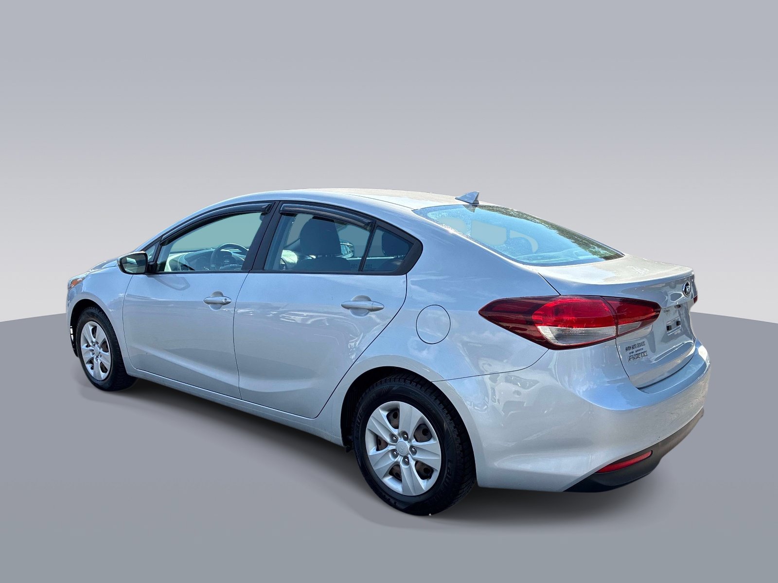 Used 2018 Kia Forte LX FWD image 5