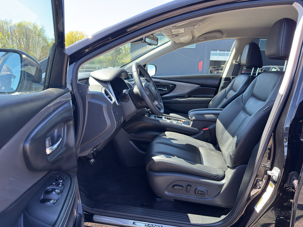 Used 2022 Nissan Murano SV w/ SV Midnight Edition Package AWD/4WD image 11