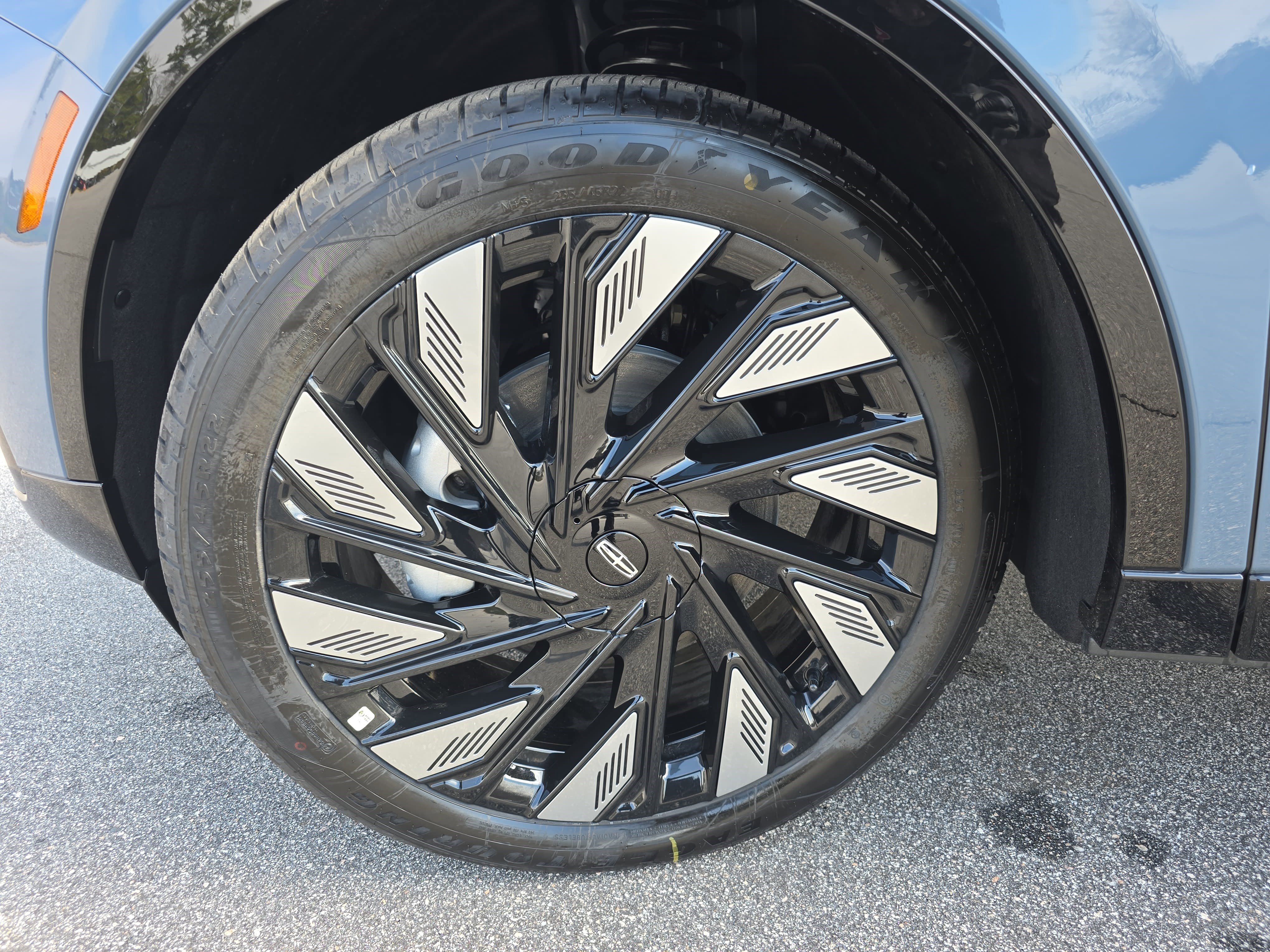 New 2026 Lincoln Nautilus Reserve w/ Jet Appearance Package AWD/4WD image 34