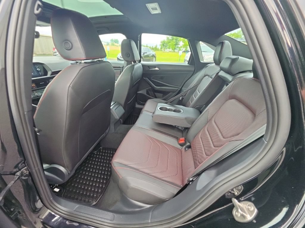 Used 2024 Volkswagen Jetta GLI Autobahn FWD image 26