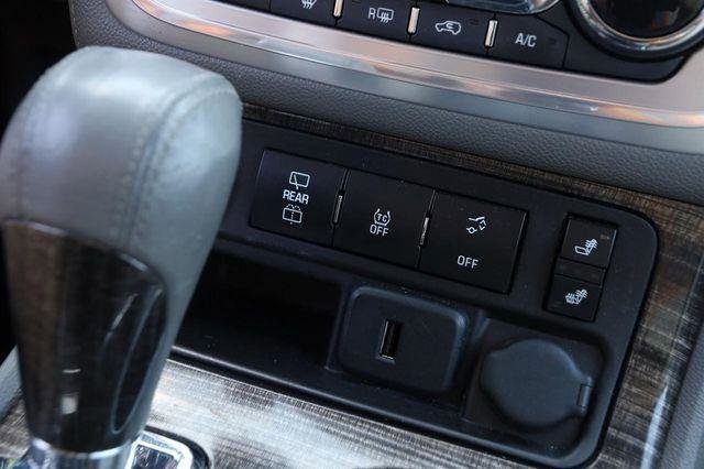 Used 2015 GMC Acadia SLT image 18