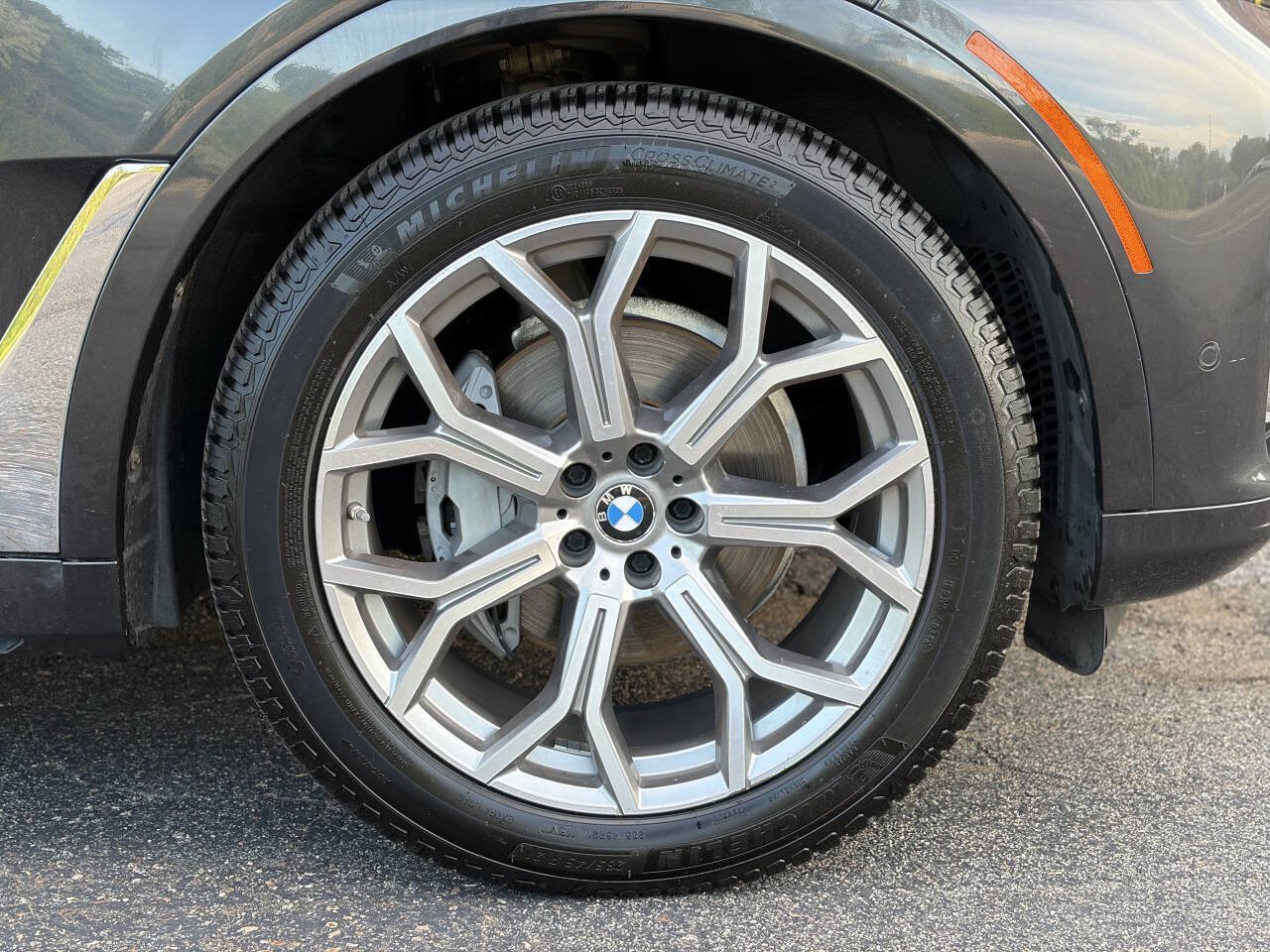 Used 2019 BMW X7 xDrive40i w/ Premium Package AWD/4WD image 12