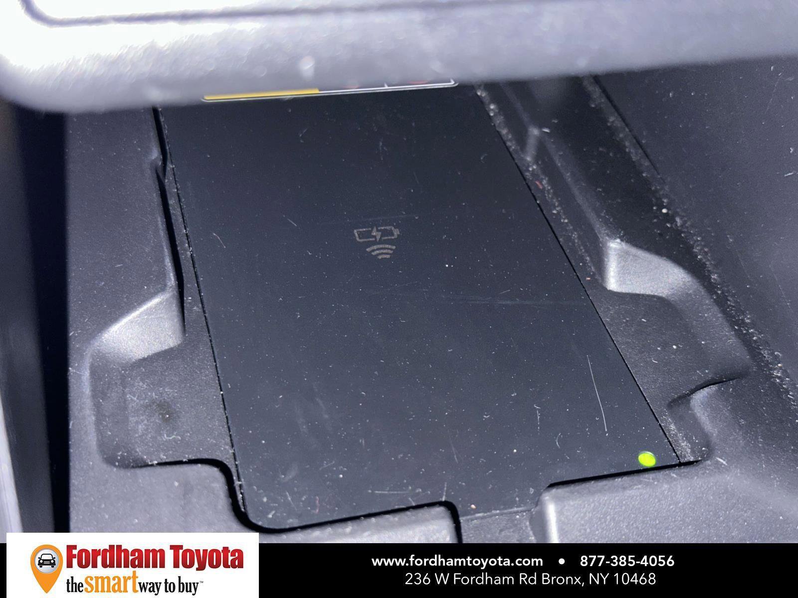 Used 2025 Toyota Corolla Cross XLE image 25
