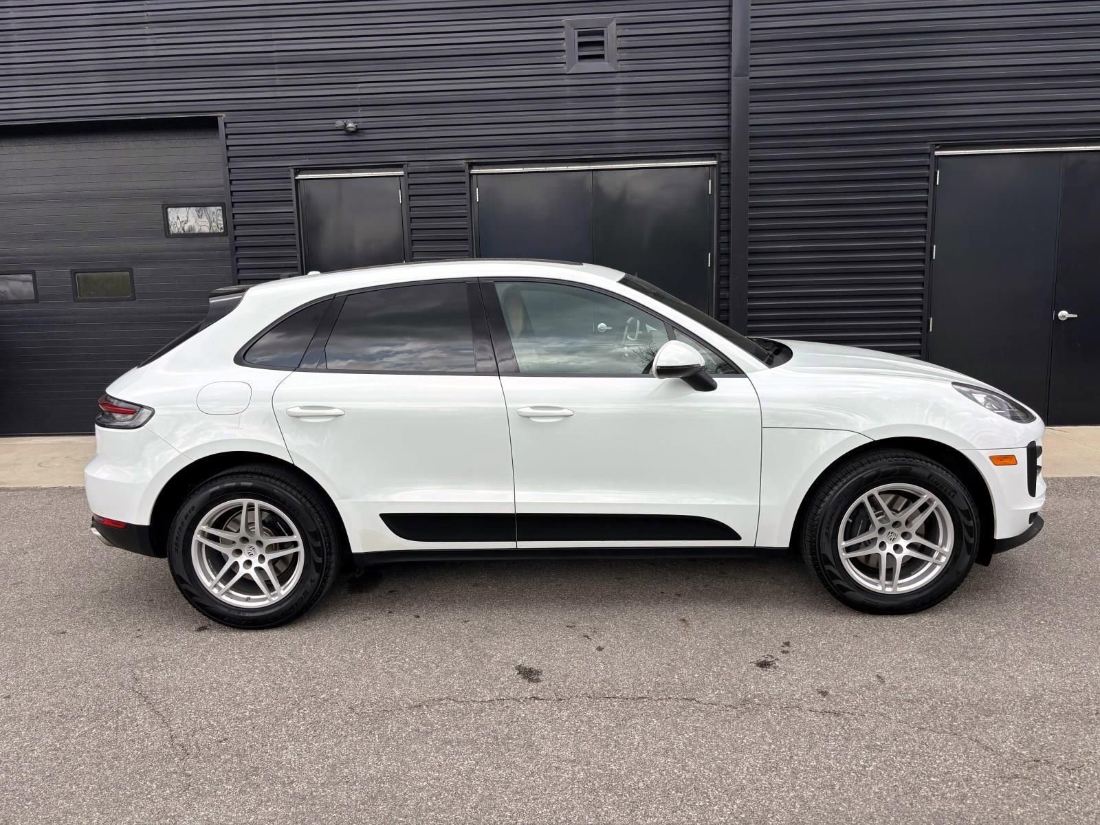 Used 2020 Porsche Macan AWD/4WD image 11
