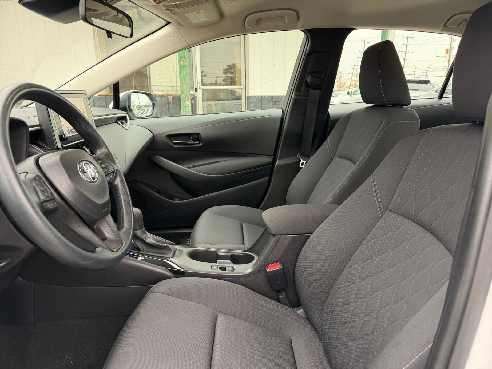 Used 2025 Toyota Corolla LE image 24