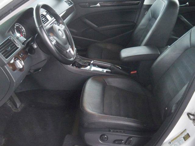 Used 2014 Volkswagen Passat TDI SEL Premium image 7