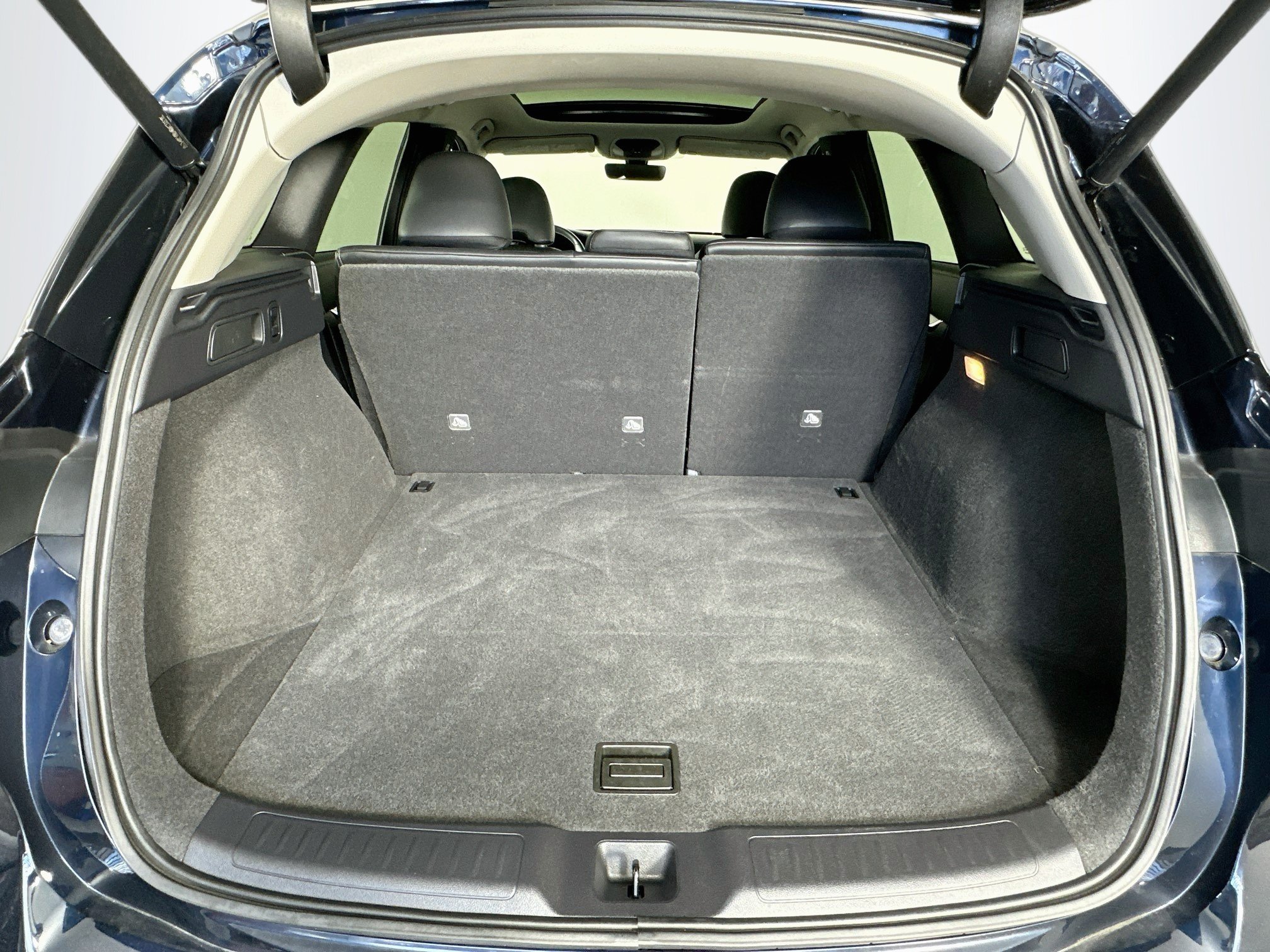 Used 2023 INFINITI QX50 Luxe w/ Accent Package FWD image 30