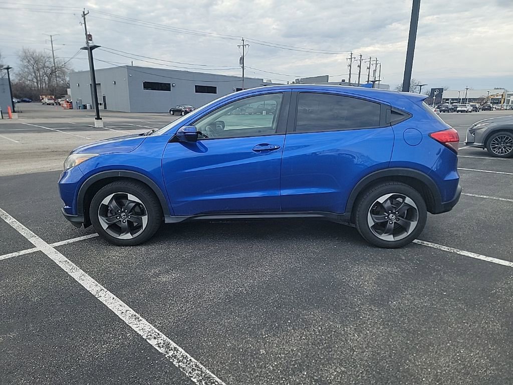 Used 2018 Honda HR-V EX image 2