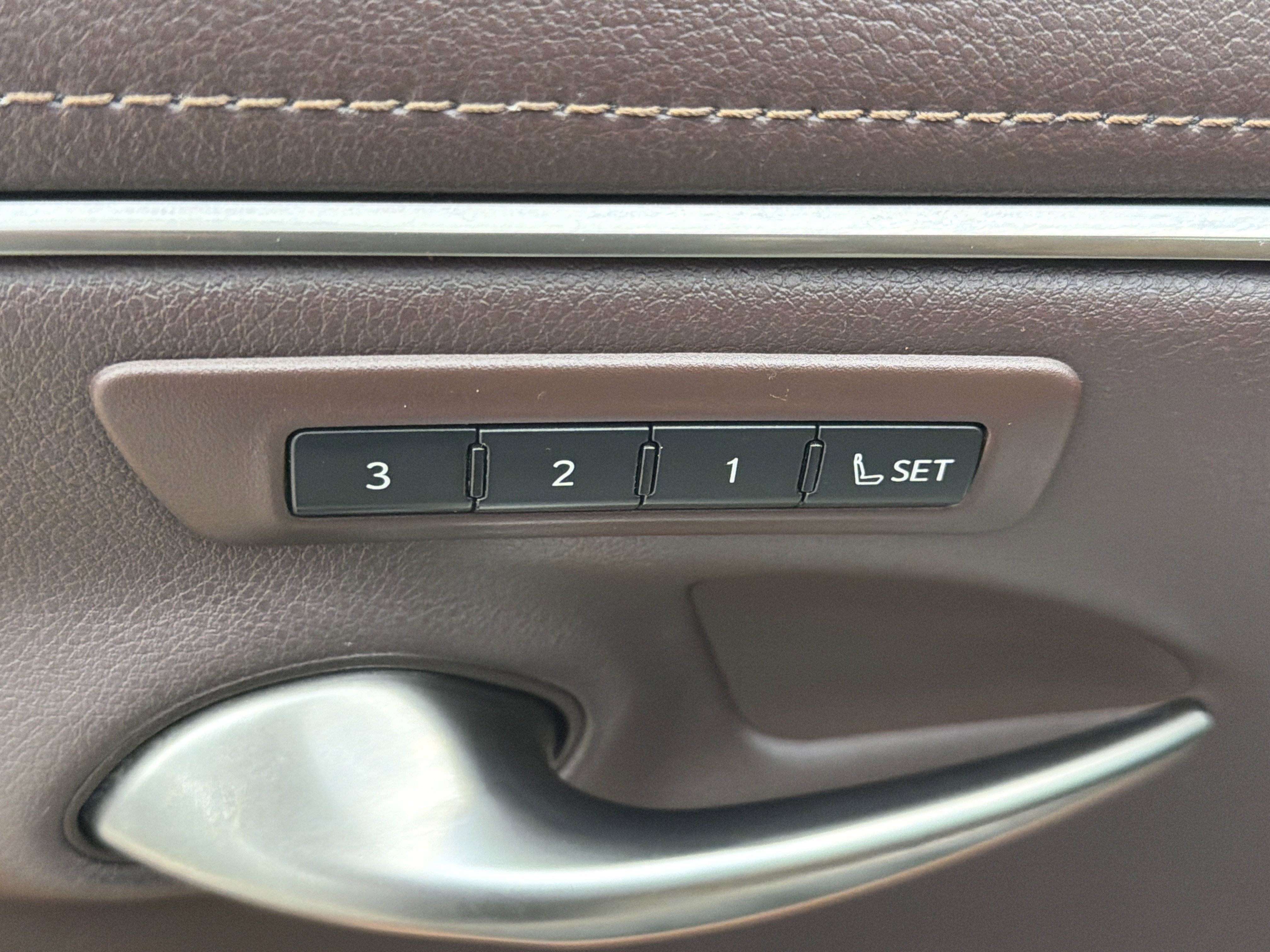 Used 2020 Lexus ES 350 w/ Premium Package FWD image 11