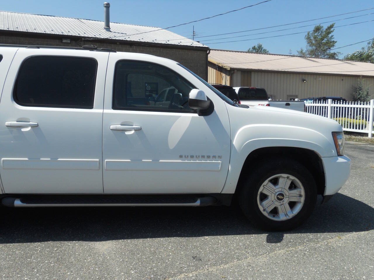 Used 2013 Chevrolet Suburban LT AWD/4WD image 11