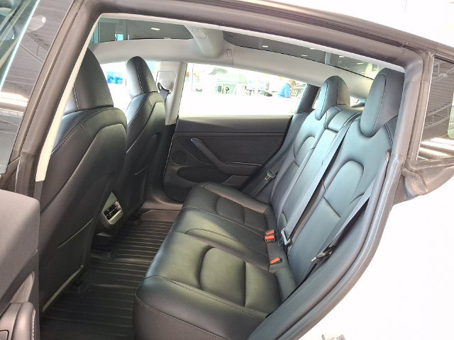 Used 2023 Tesla Model 3 Standard Range RWD image 12
