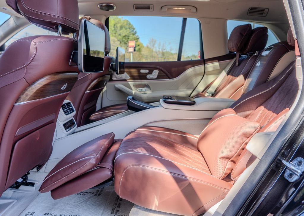 Used 2026 Mercedes-Benz Maybach GLS 600 4MATIC image 21