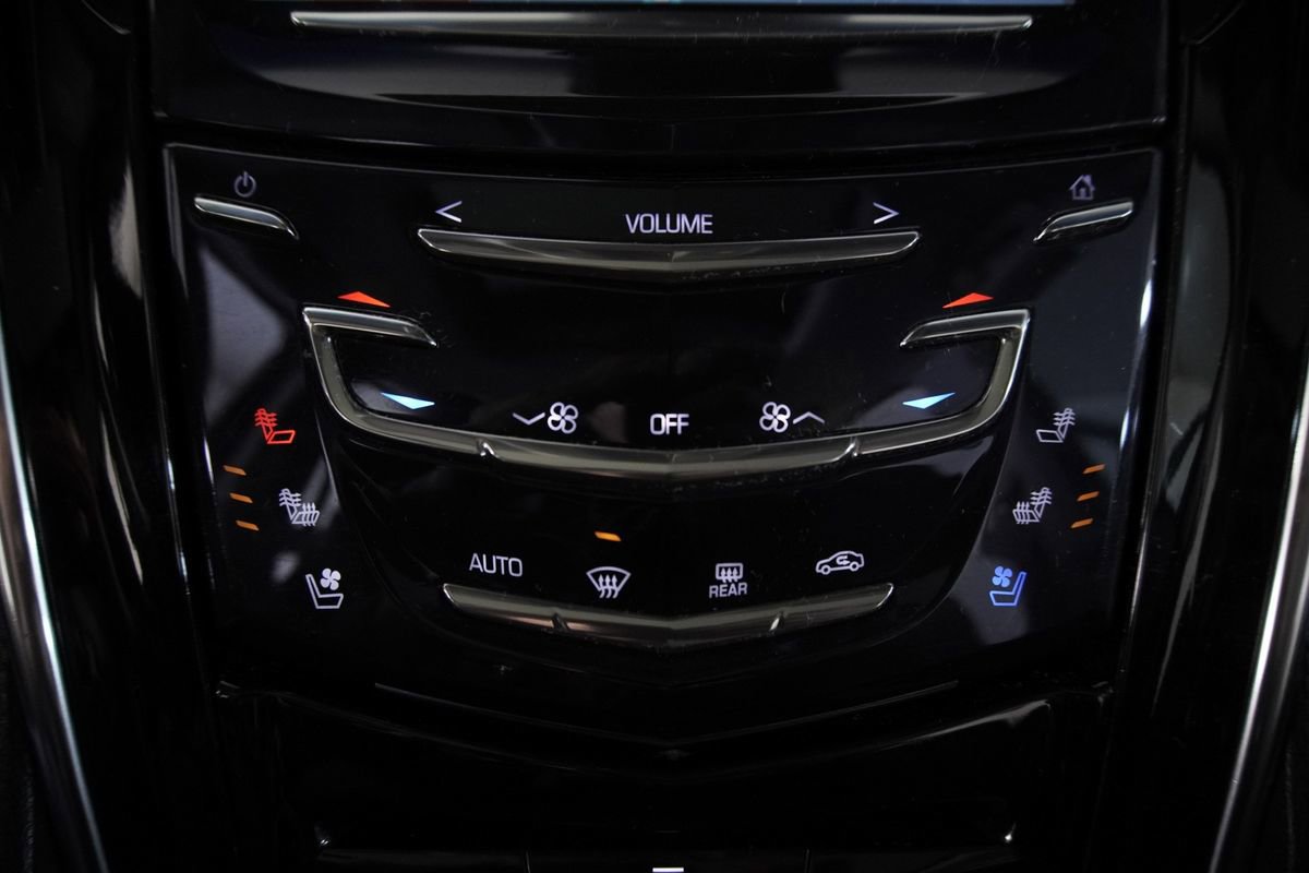 Used 2017 Cadillac Escalade Premium Luxury image 25