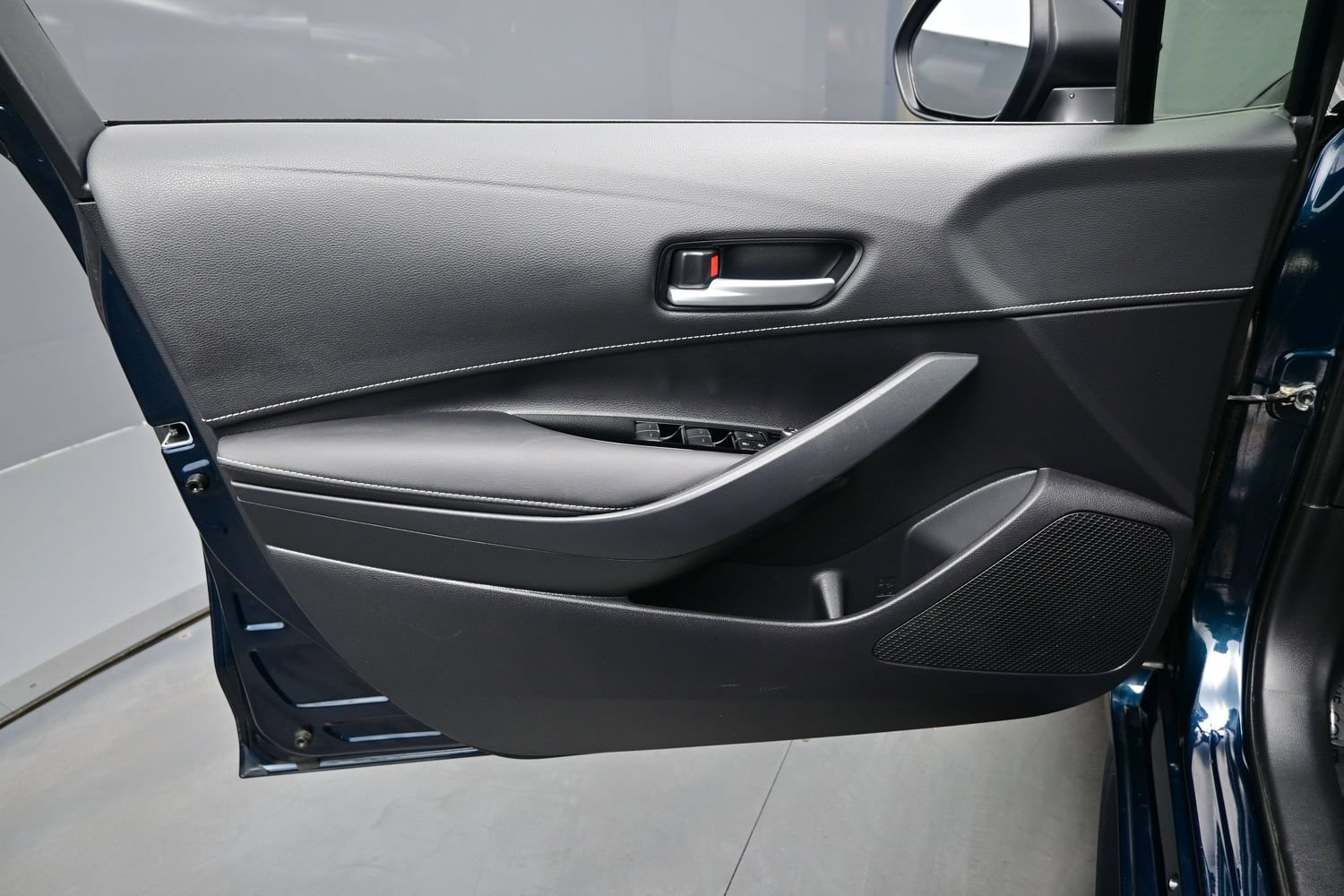 Used 2020 Toyota Corolla SE FWD image 9