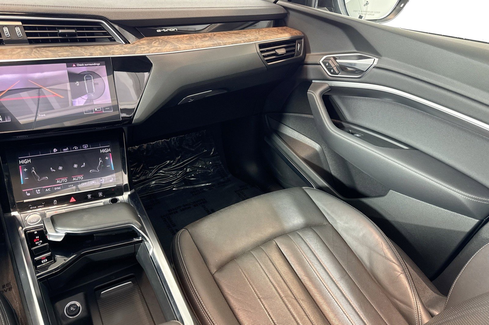 Used 2019 Audi e-tron Premium Plus w/ Cold Weather Package image 22