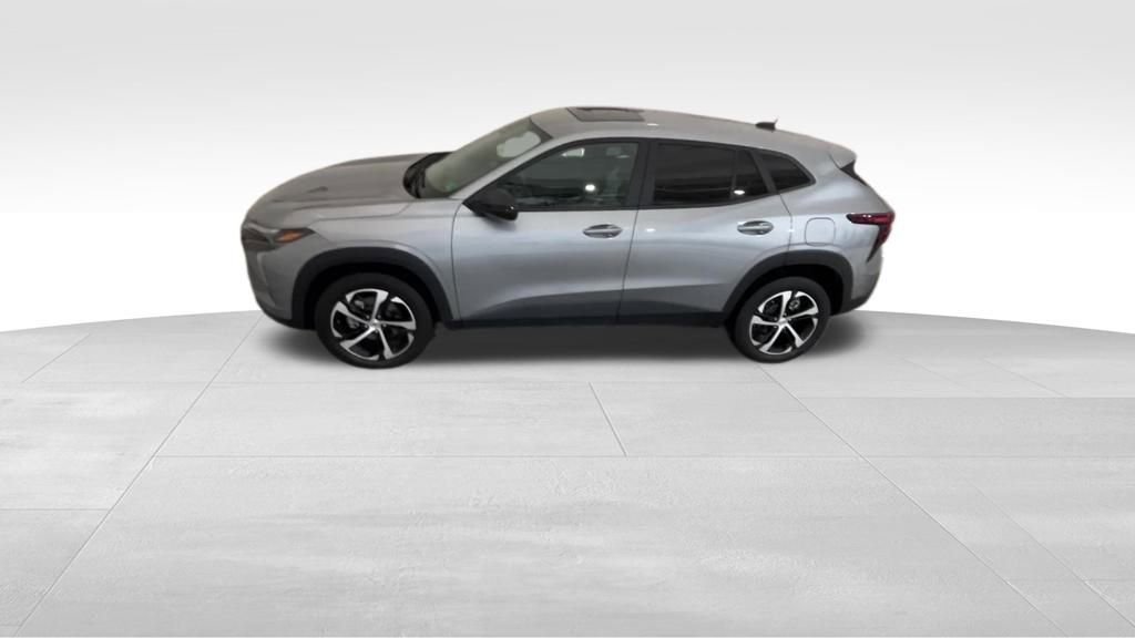 Certified 2024 Chevrolet Trax RS w/ Sunroof Package image 3