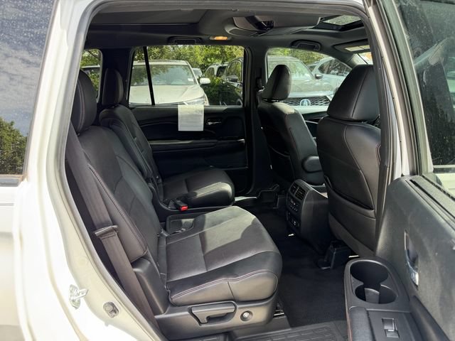 Used 2022 Honda Pilot Black Edition image 17