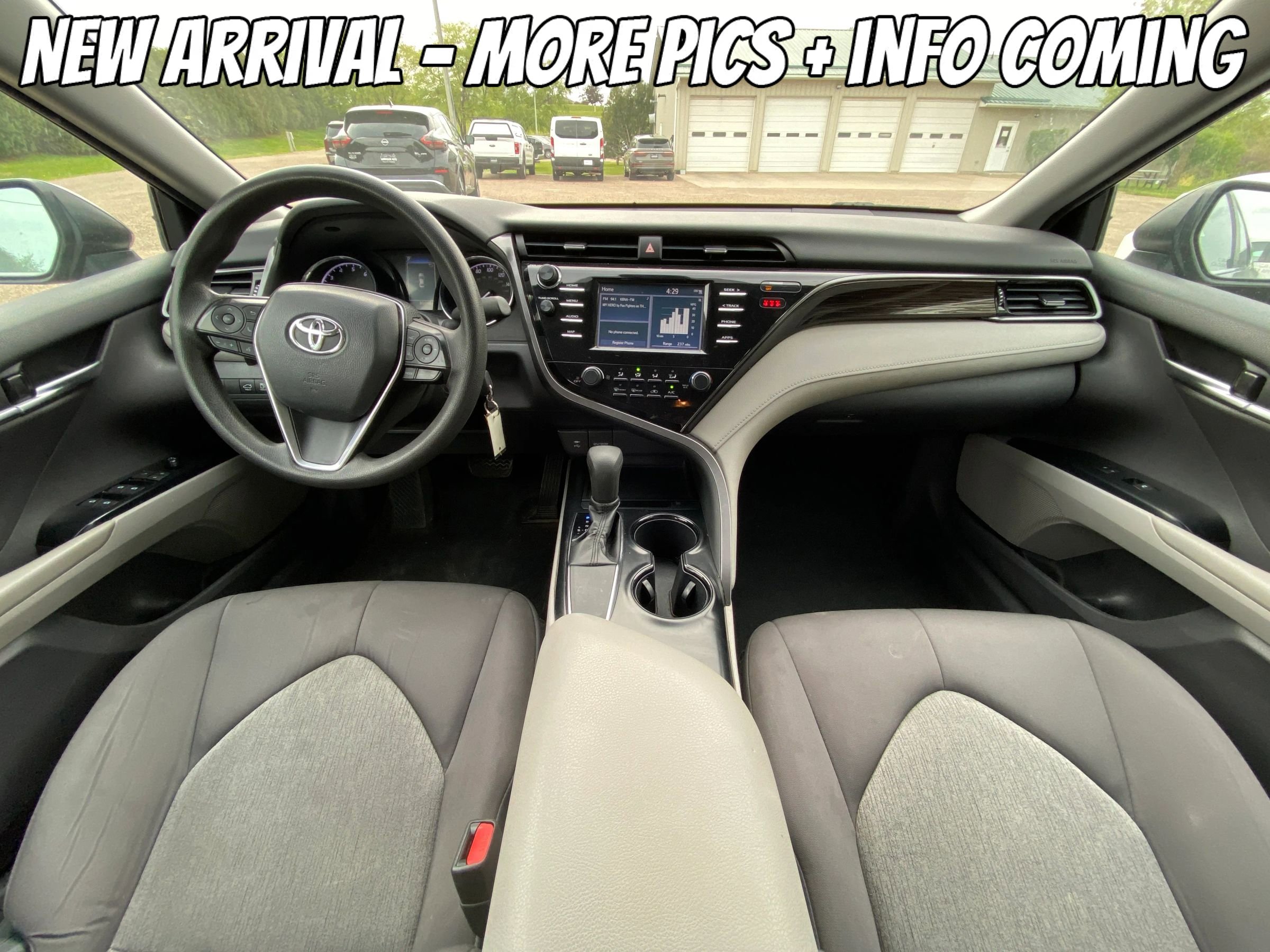Used 2019 Toyota Camry LE FWD image 4
