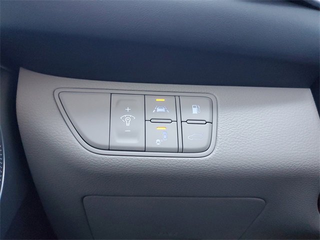 Used 2020 Genesis G70 3.3T image 28