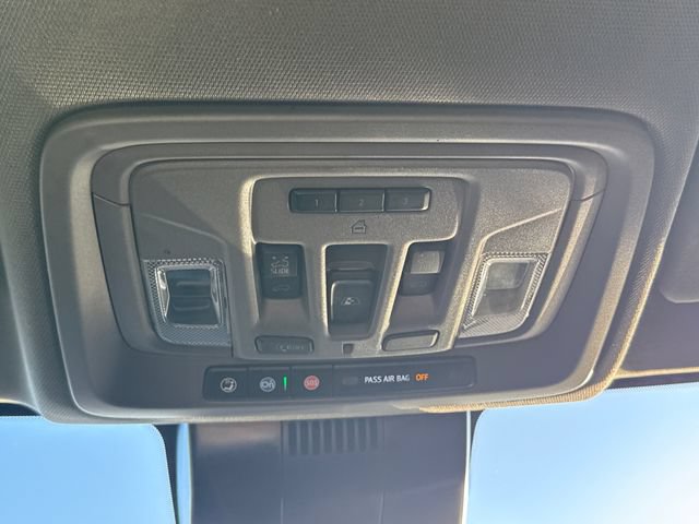 Used 2025 Chevrolet Silverado 1500 LTZ w/ Technology Package AWD/4WD image 26