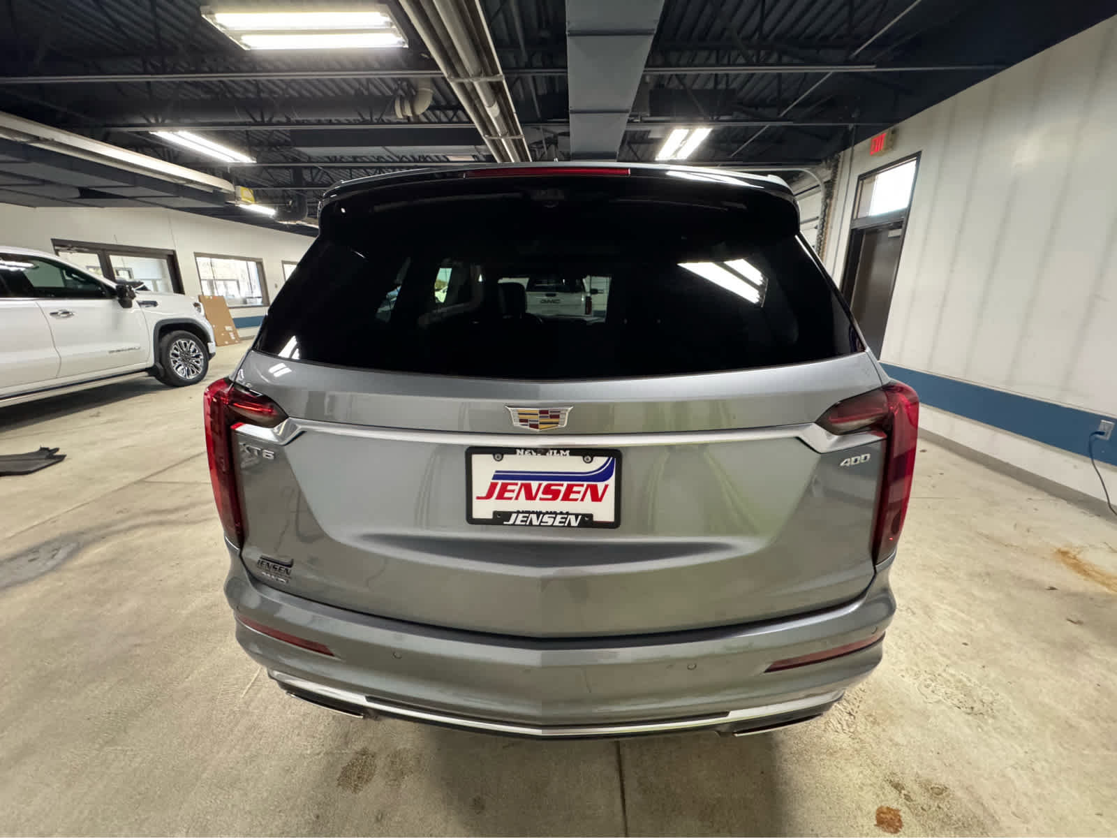 Used 2023 Cadillac XT6 Premium Luxury w/ Platinum Package image 5