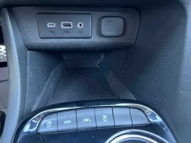 Used 2023 Buick Encore GX Select w/ Safety Package II AWD/4WD image 43