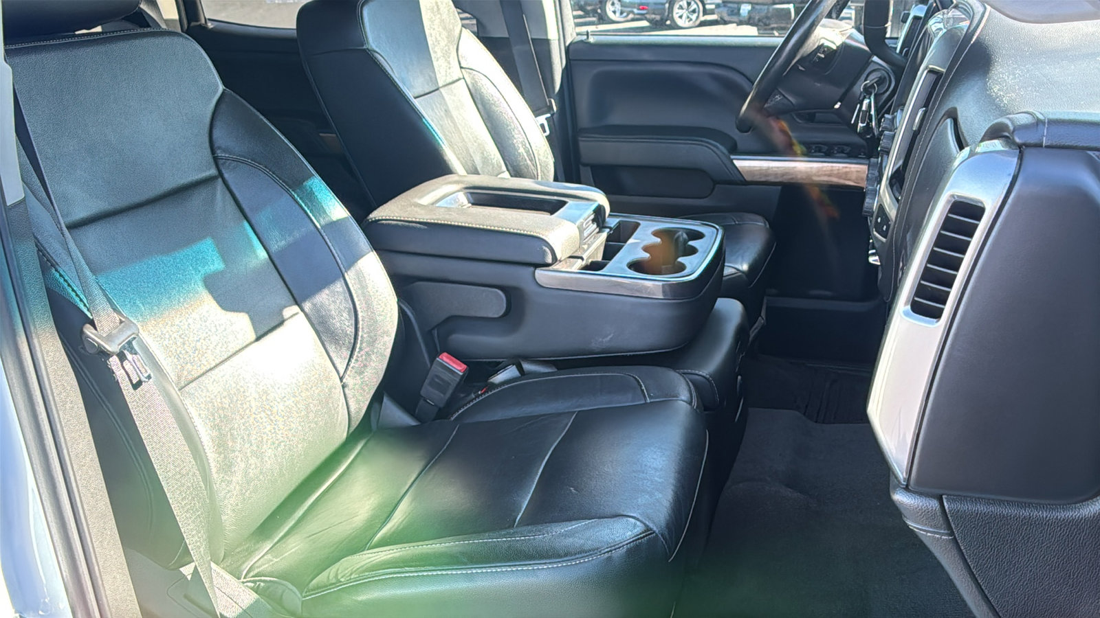 Used 2018 Chevrolet Silverado 2500 LTZ w/ Duramax Plus Package image 16