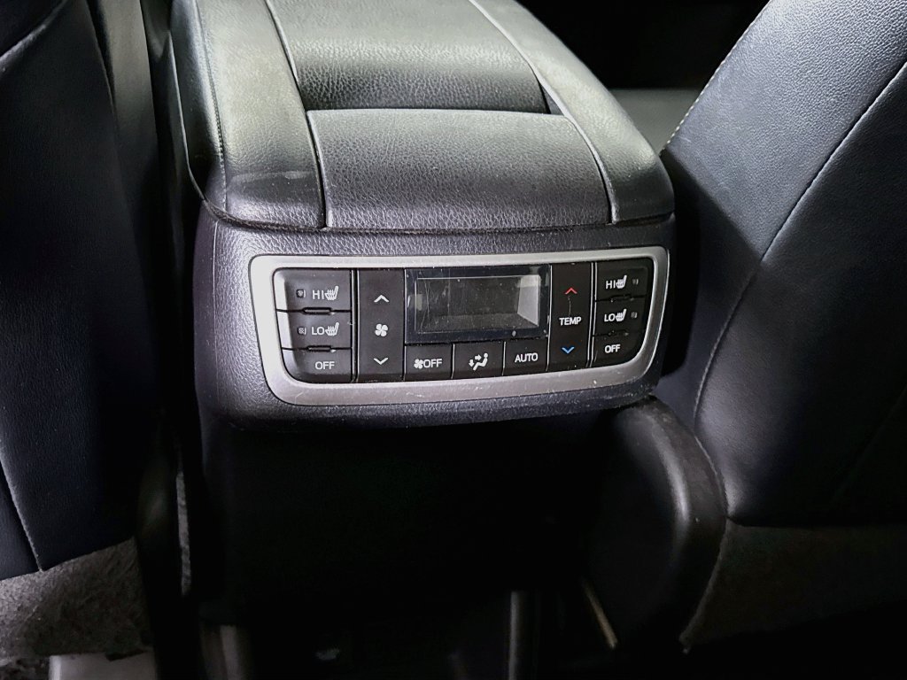 Used 2017 Toyota Highlander Limited Platinum AWD/4WD image 28