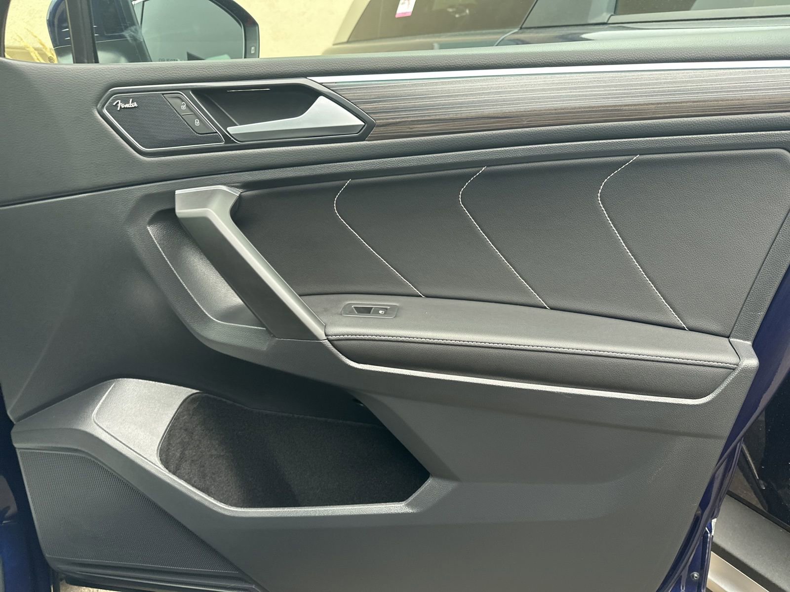 Certified 2022 Volkswagen Tiguan SEL R-Line image 42