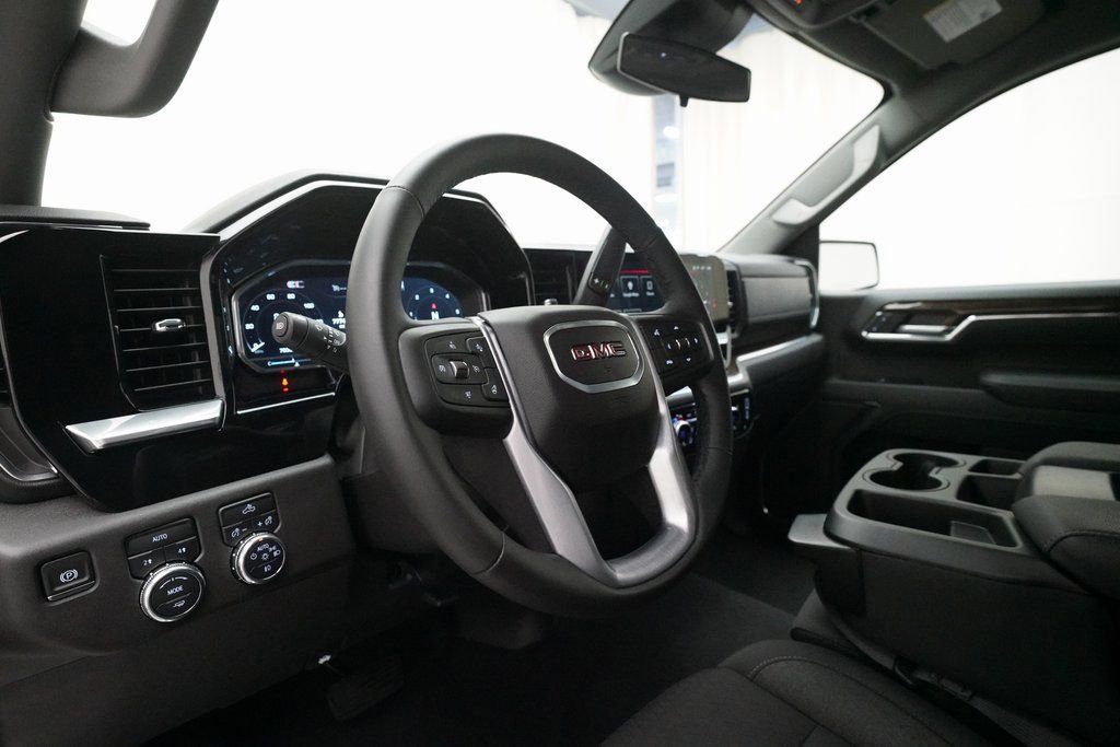 Used 2025 GMC Sierra 1500 Elevation image 7