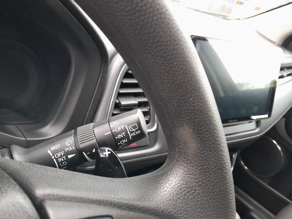Used 2018 Honda HR-V EX image 19
