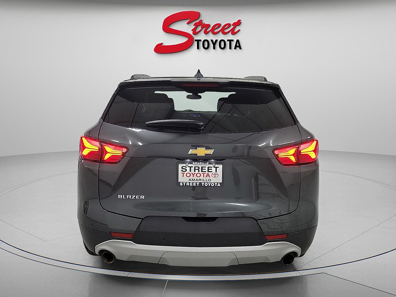 Used 2020 Chevrolet Blazer LT FWD image 3