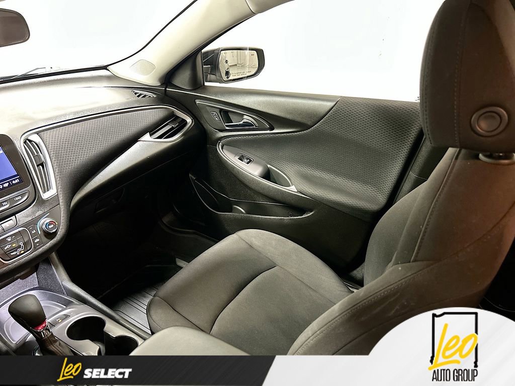 Certified 2024 Chevrolet Malibu RS w/ LPO, Floor Liner Package image 21